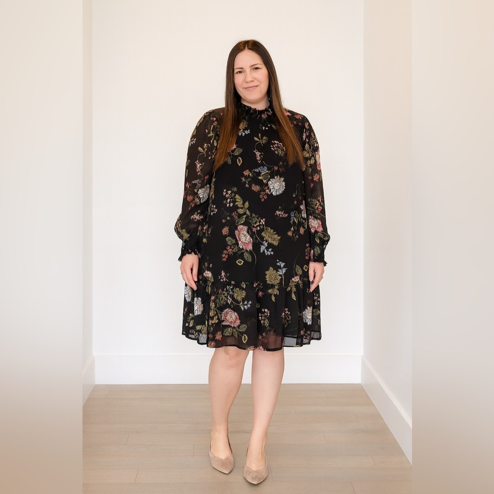 Loft Floral Smocked Ruffle Dress Women’s Large Petite Flirty Flowy‎ Flattering